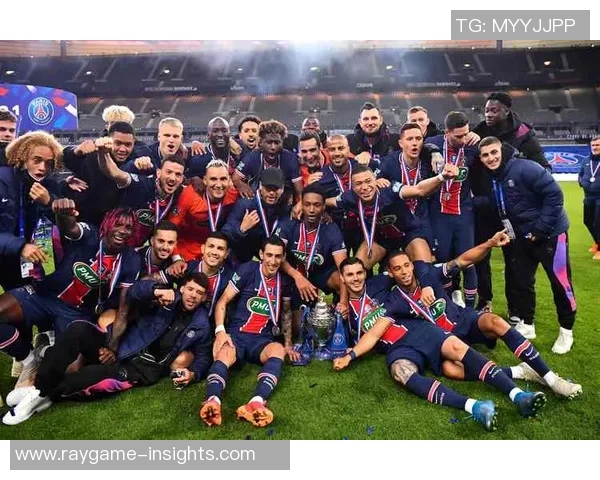 欧冠激战：多特蒙德小胜AC米兰帽子戏法点燃全场激情与转会传闻